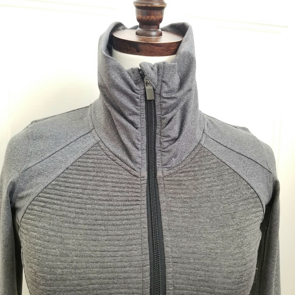Athleta Women's Gray Stretcheable Jacket with Ruched Jacket, size 10 - Picture 3 of 9